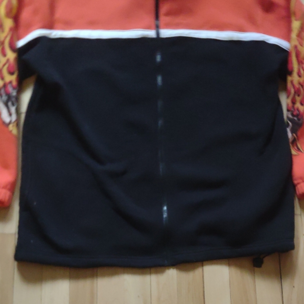 Flame Design Black and Red Sweatshirt - Picture 5 of 16